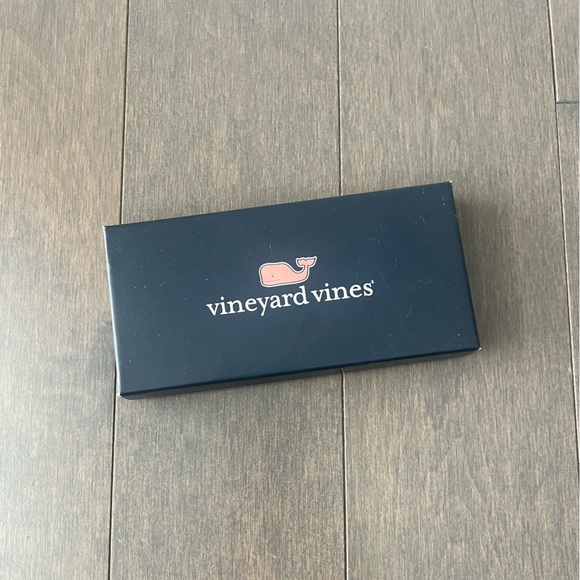 Vineyard Vines Smathers and Branson Banana Leaves Luggage Tag - NWT - Picture 4 of 8